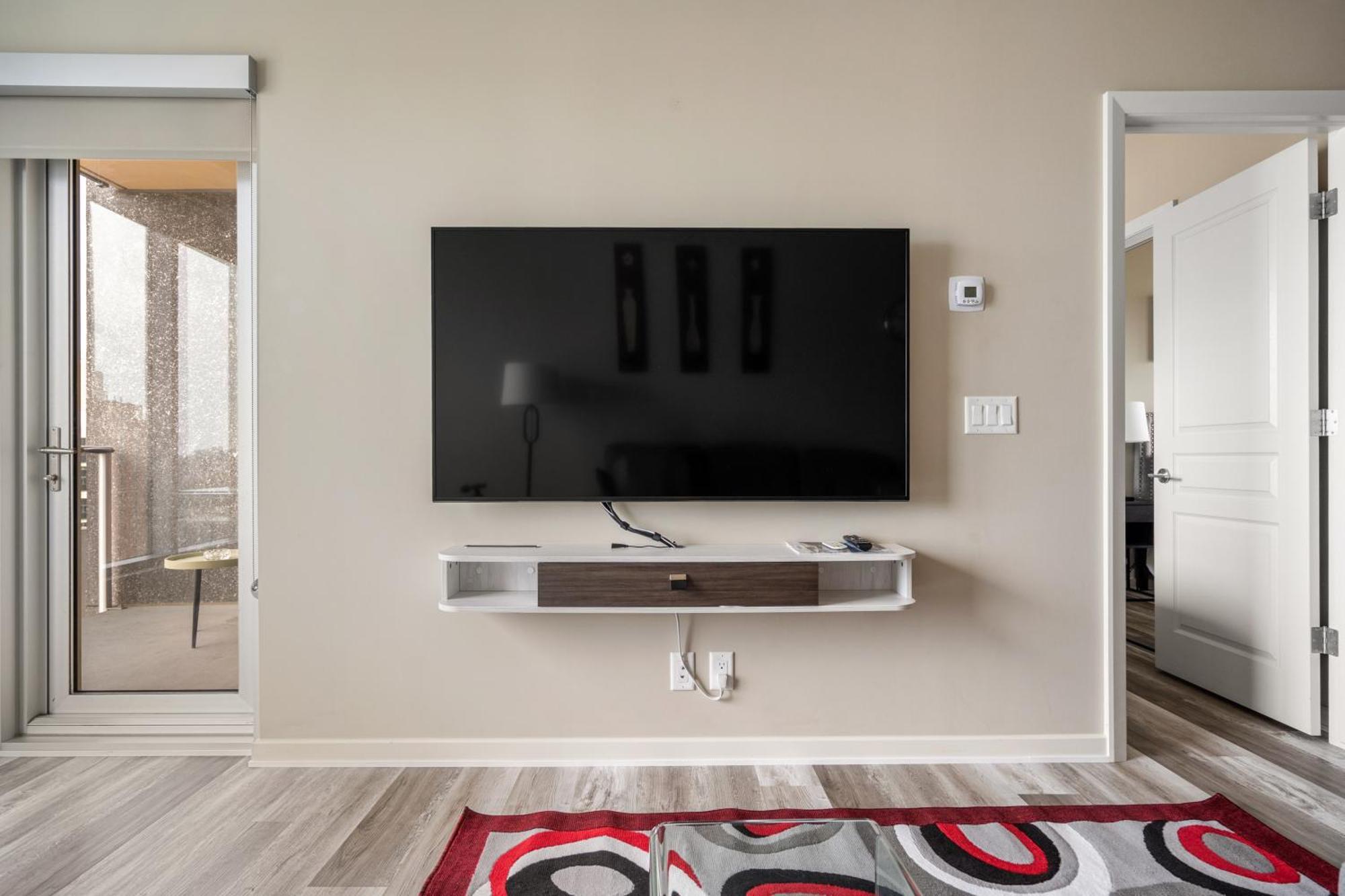 City Centre Retreat - 1Br Condo With Desk Calgary Exterior photo