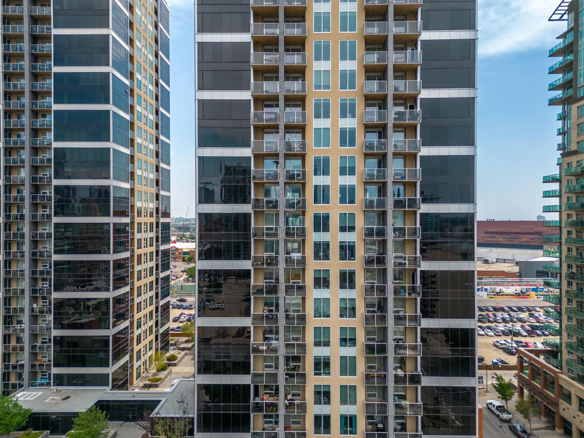 City Centre Retreat - 1Br Condo With Desk Calgary Exterior photo